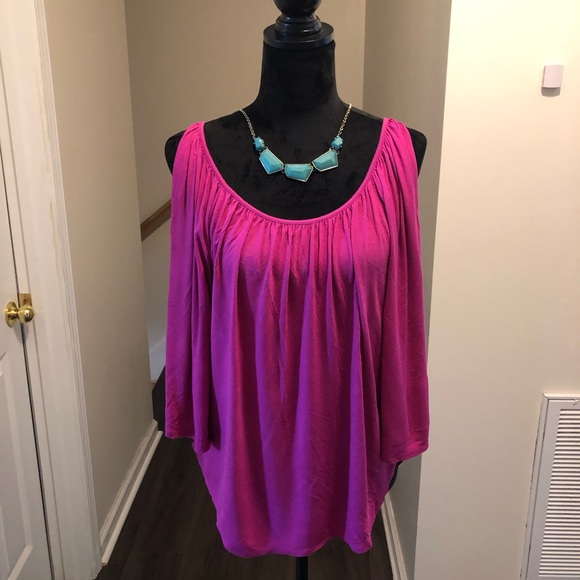 A.N.A brand cold shoulder, flowy sleeve top size S - Picture 2 of 6